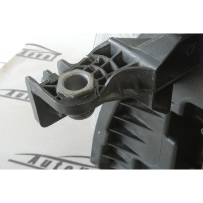 Světlomet přední pravý LED VW Crafter 7C1941036D...