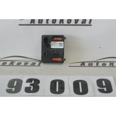 Řídící jednotka pro multifunkční volant VW Touareg...