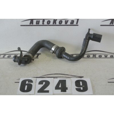 Podtlaková trubka se zpětným ventilem VW Passat...