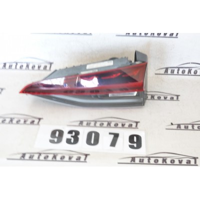 Světlo zadní pravé vnitřní LED Škoda Octavia IV combi...