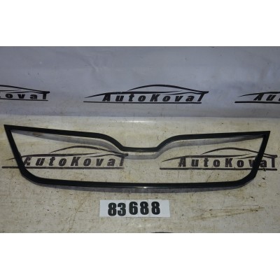 Rámeček masky ŠKODA RAPID 5JA853607A