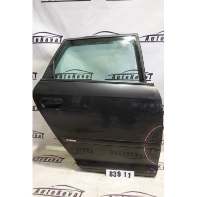 Dveře zadní pravé AUDI A3 SLINE 8P4 833052 8P4833052A LZ7L
